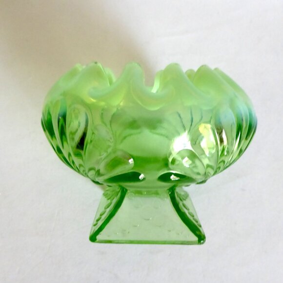 VINTAGE JEFFERSON GLASS OPALESCENT ROSE FLOWER PEDESTAL BOWL (PRE-OWNED) - Picture 8 of 9